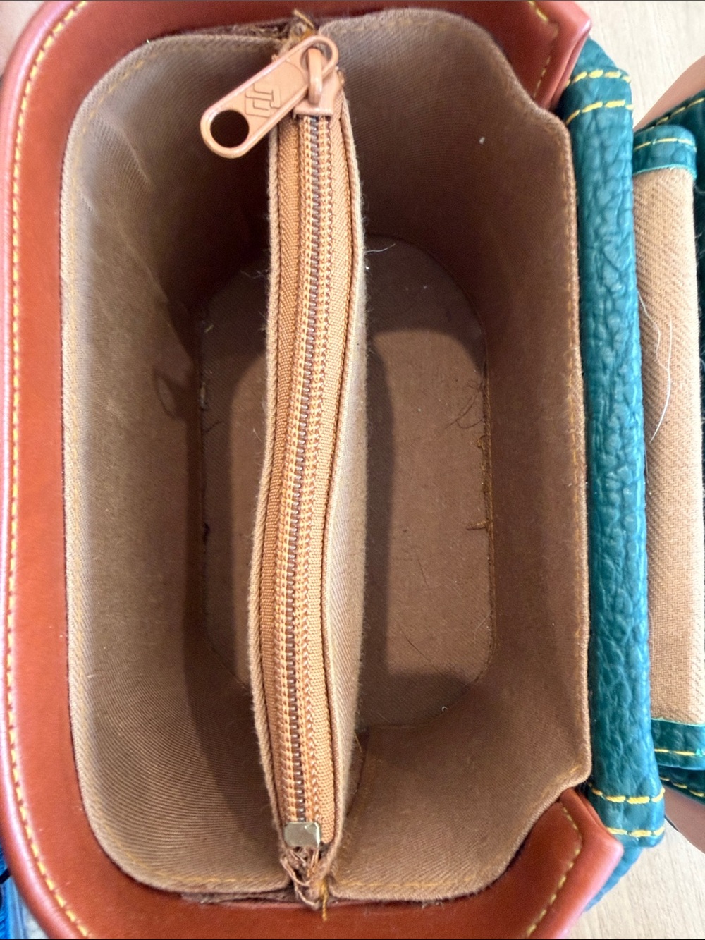 Vintage Dooney & Bourke Forest Green Pebbled Leather Box Bag with Brown Trim - Picture 10 of 11